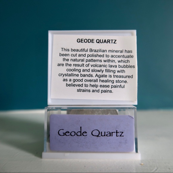 🌈 Geode Quartz Mini Rock Gift Box 🌸3/$14 - Picture 2 of 4